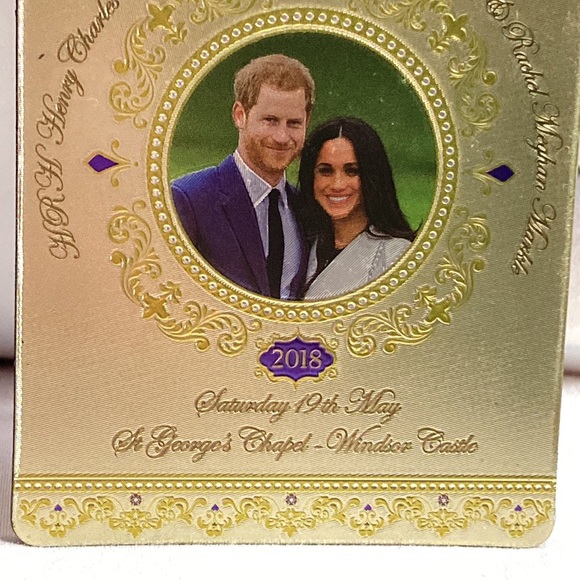 NWT - HRH Prince Harry & Meghan Markle 2018 Royal Wedding Souvenir Foil Magnet - Picture 2 of 9